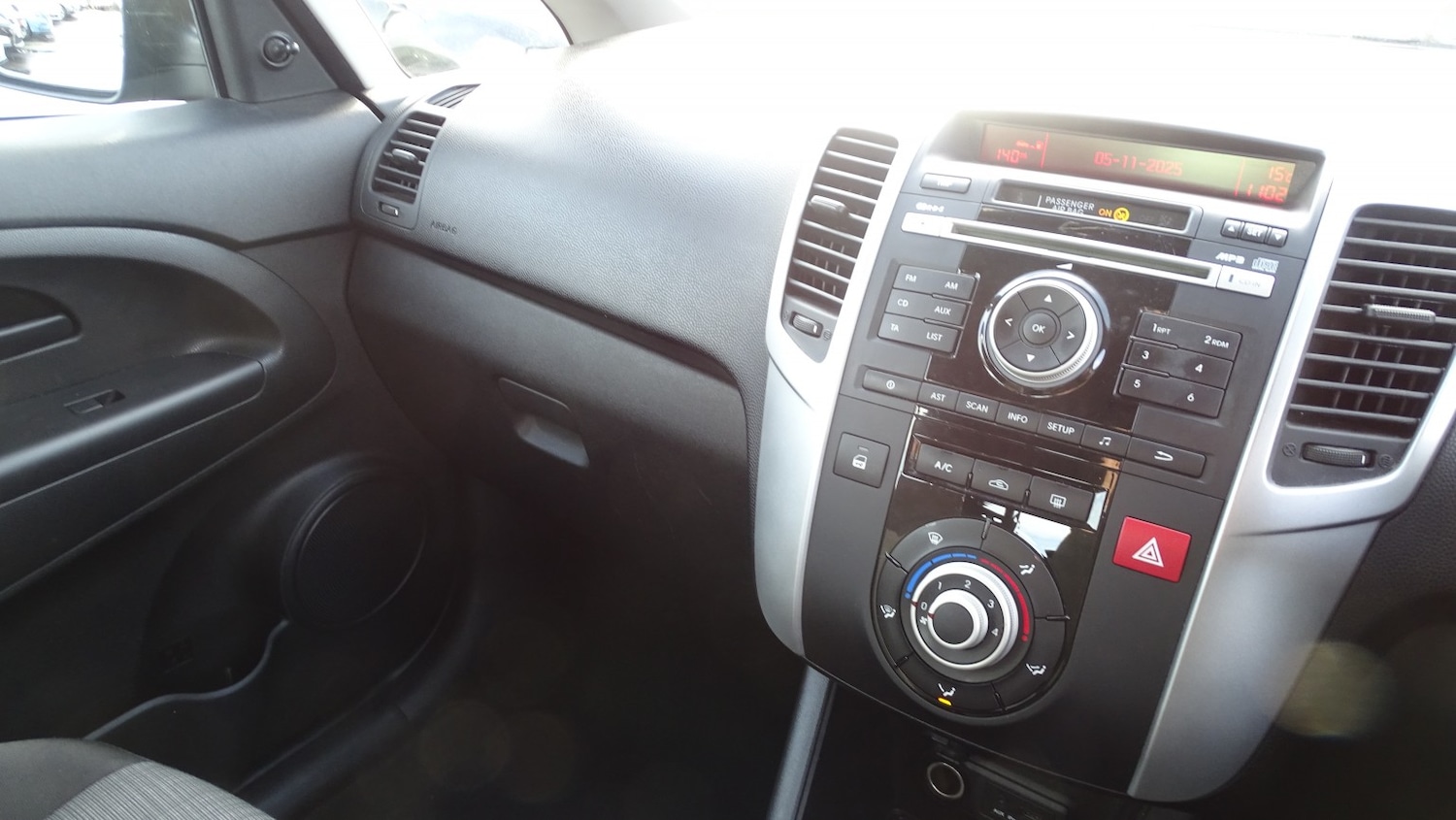 Used Kia Venga 2011 for sale - 76482907: Photo 23