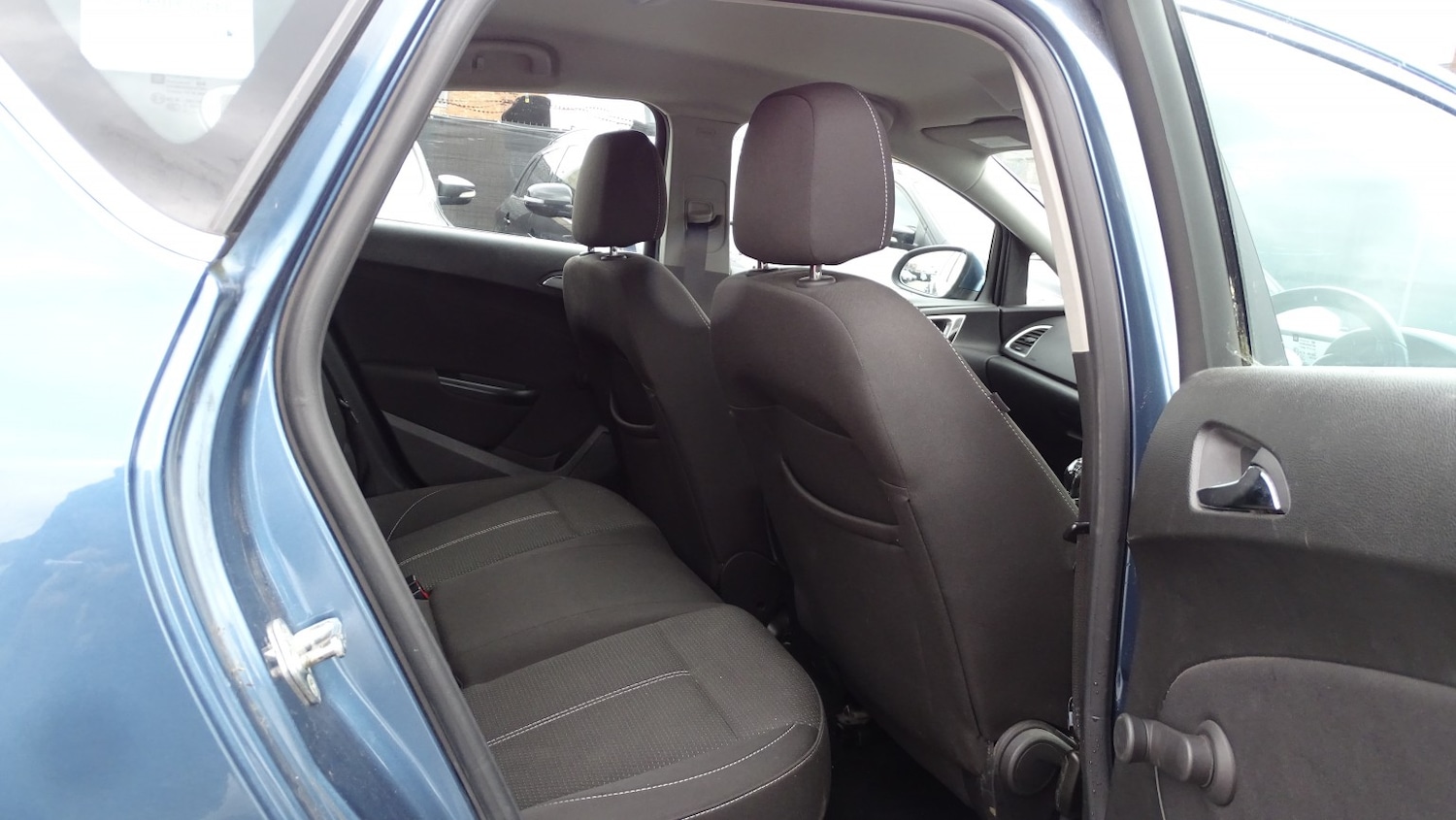 Used Vauxhall Astra 2012 for sale - 77822271: Photo 21