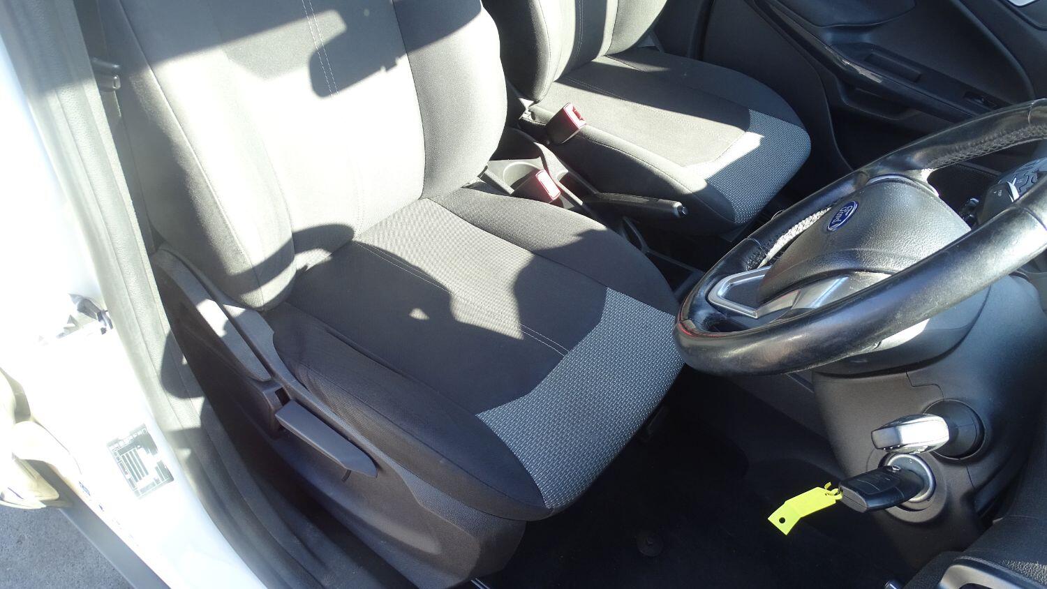 Used Ford Ecosport 2015 for sale - 76041076: Photo 20