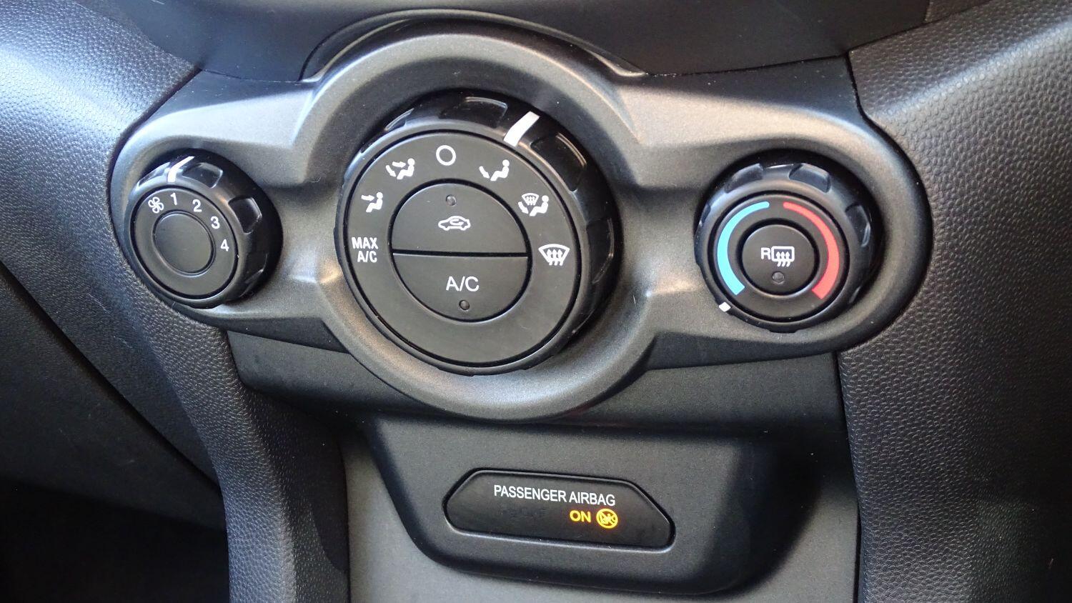 Used Ford Ecosport 2015 for sale - 76041076: Photo 38