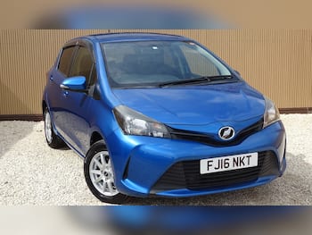 Used Toyota Yaris 2016 for sale - 79668418: Photo