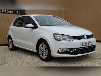 Used Volkswagen Polo 2015 for sale - 79739805: Photo