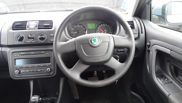 Used Skoda Fabia 2010 for sale - 75124361: Photo 35