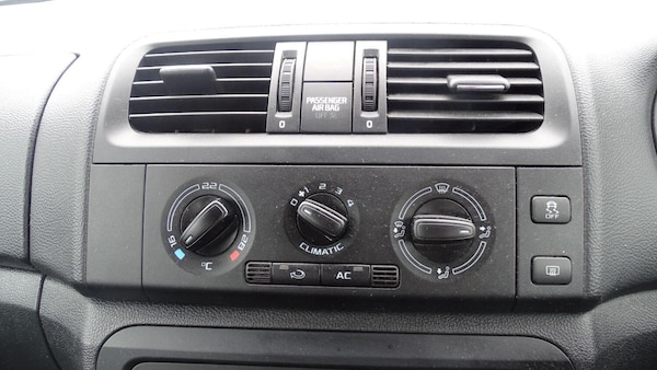 Used Skoda Fabia 2010 for sale - 75124361: Photo 39
