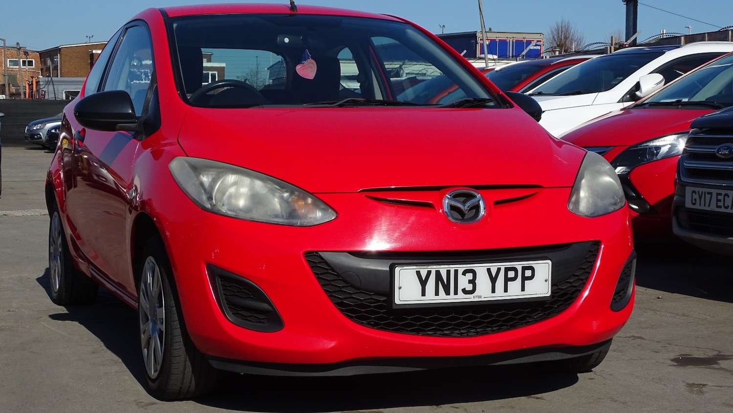 Used Mazda Mazda2 2013 for sale - 77938038: Photo 2