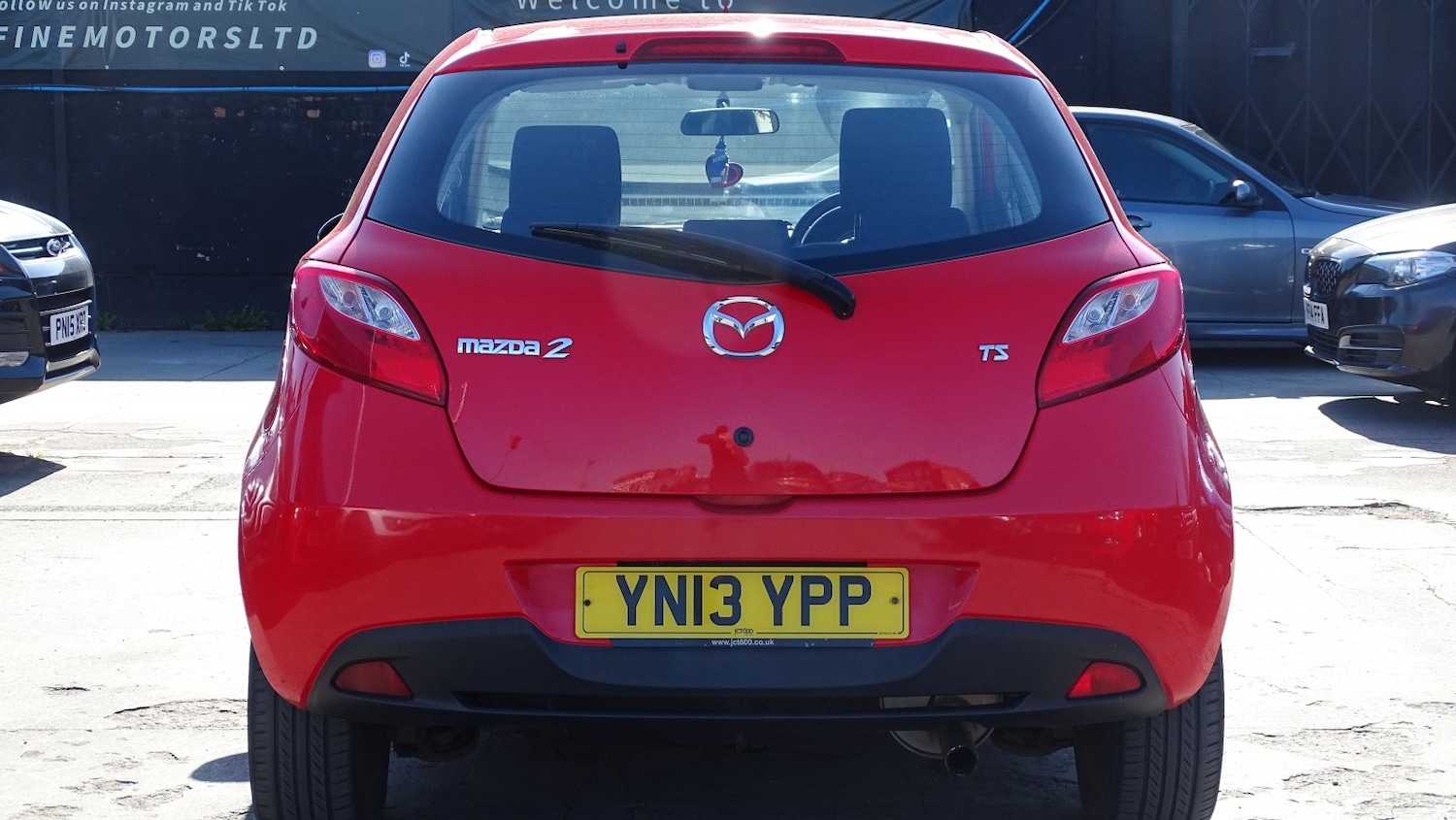 Used Mazda Mazda2 2013 for sale - 77938038: Photo 7