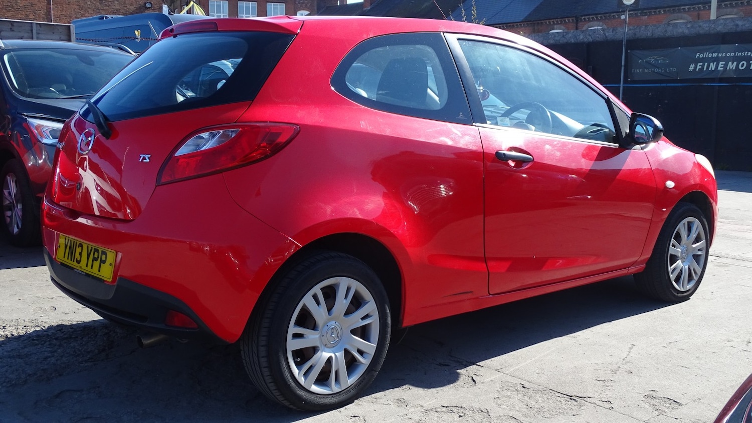 Used Mazda Mazda2 2013 for sale - 77938038: Photo 8