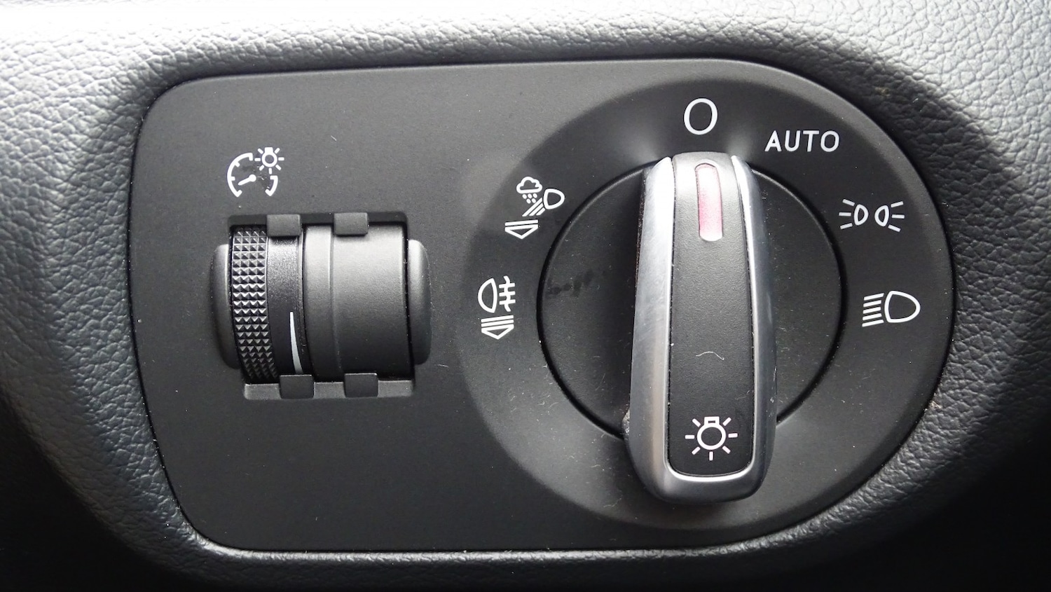 Used Audi Q3 2015 for sale - 78004426: Photo 36