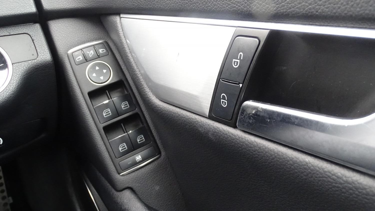 Used Mercedes-Benz C Class 2011 for sale - 78018413: Photo 35