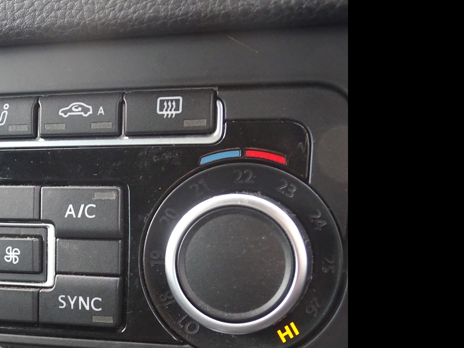 Used Volkswagen Tiguan 2015 for sale - 76358231: Photo 41