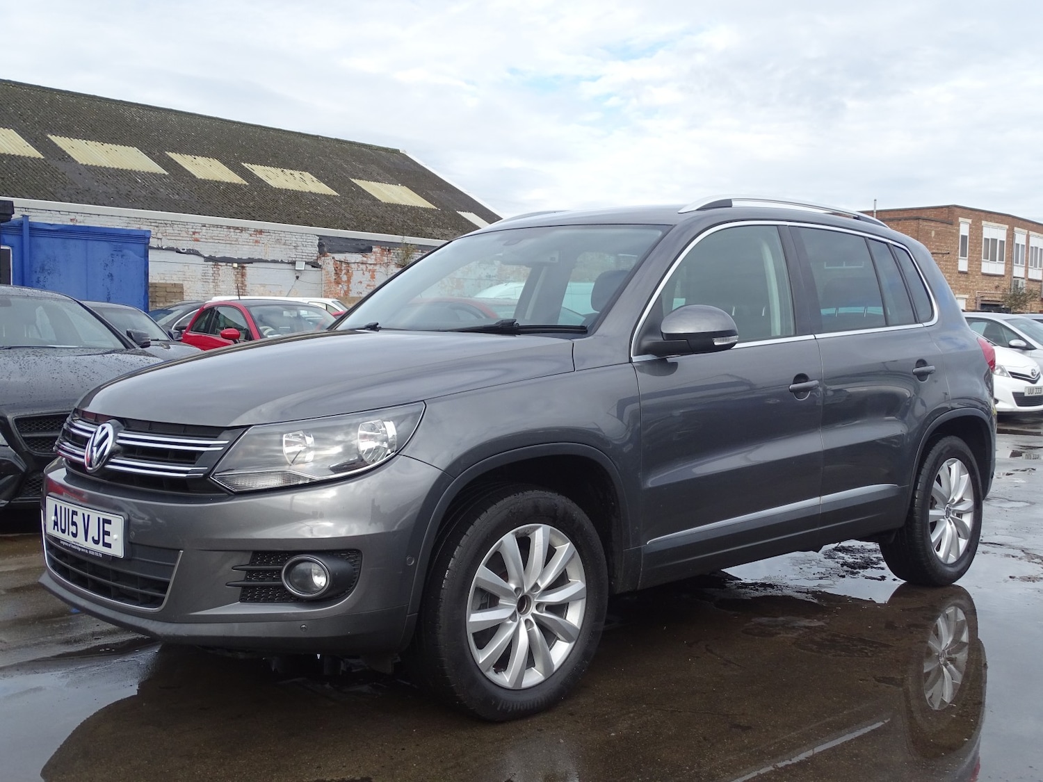 Used Volkswagen Tiguan 2015 for sale - 76358231: Photo 8