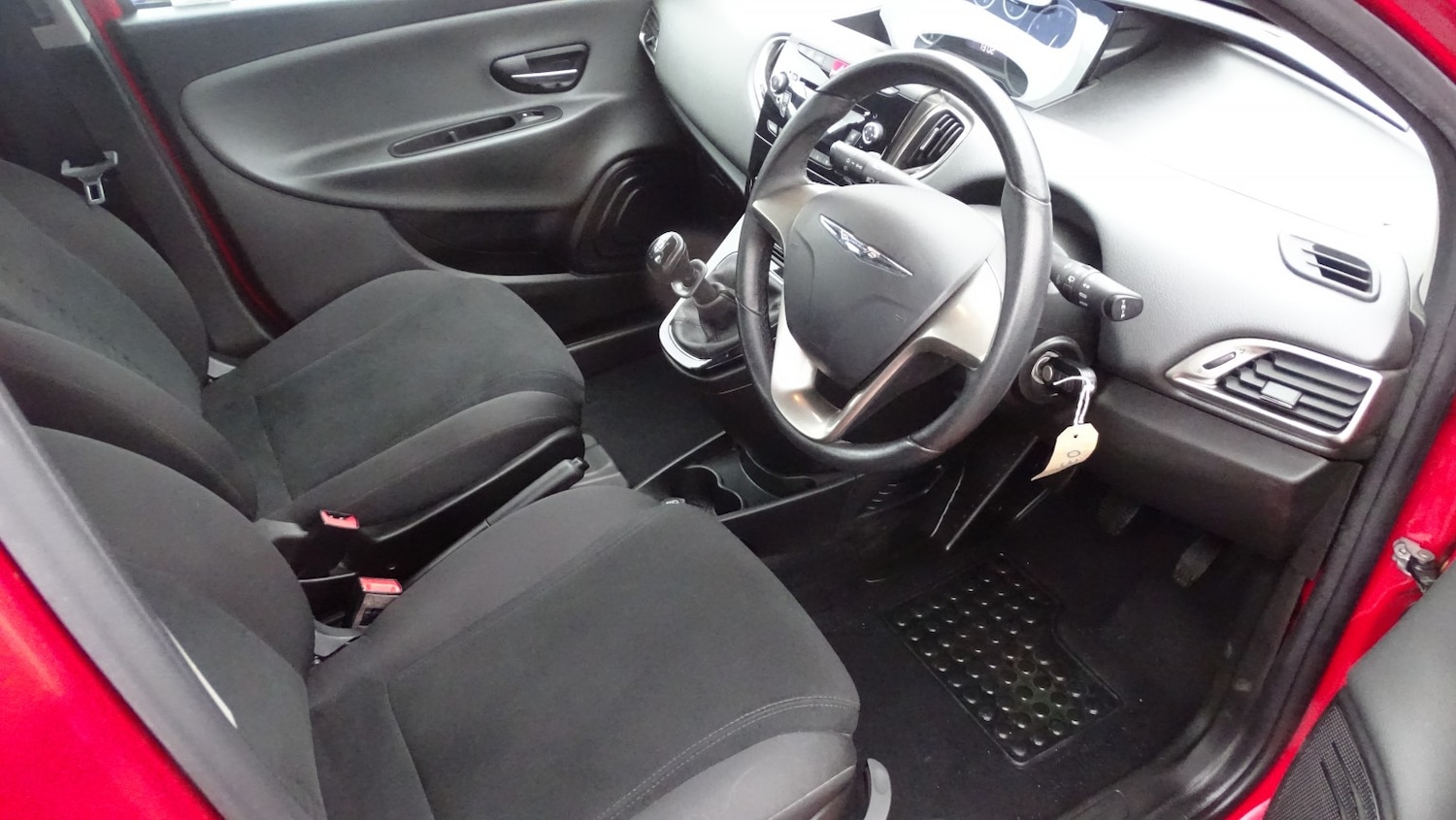 Used Chrysler Ypsilon 2014 for sale - 77535917: Photo 21