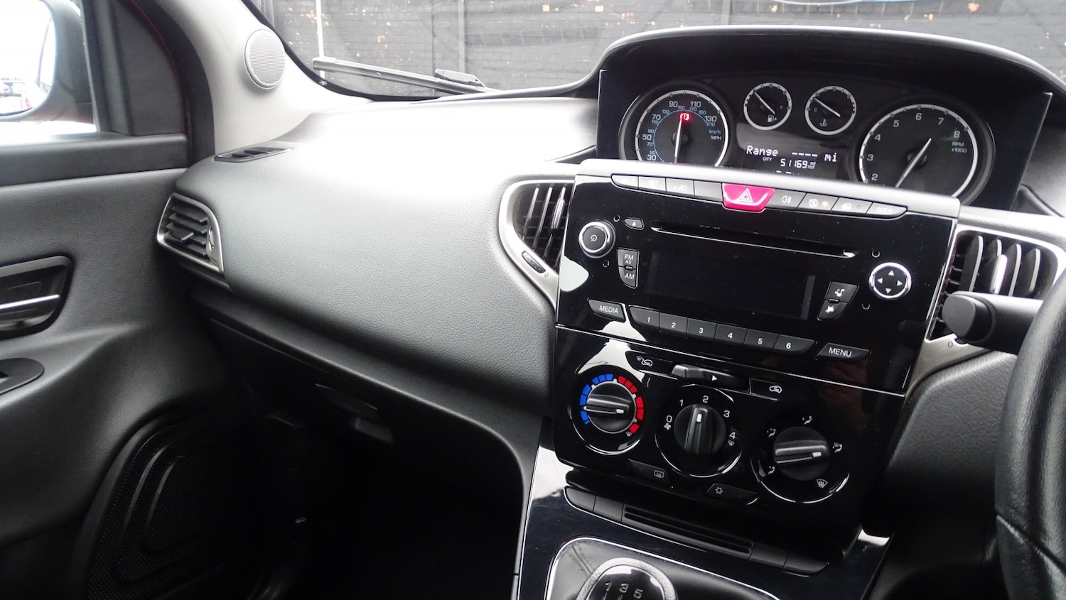 Used Chrysler Ypsilon 2014 for sale - 77535917: Photo 32