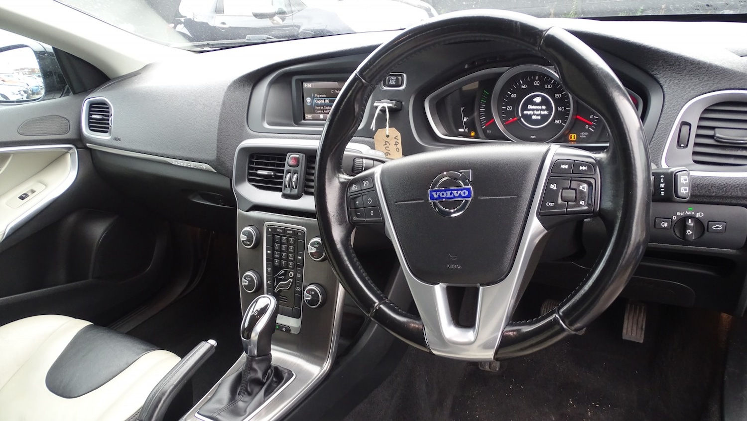 Used Volvo V40 Cross Country 2014 for sale - 76483001: Photo 18