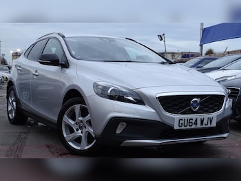 Used Volvo V40 2014 for sale - 76483001: Photo