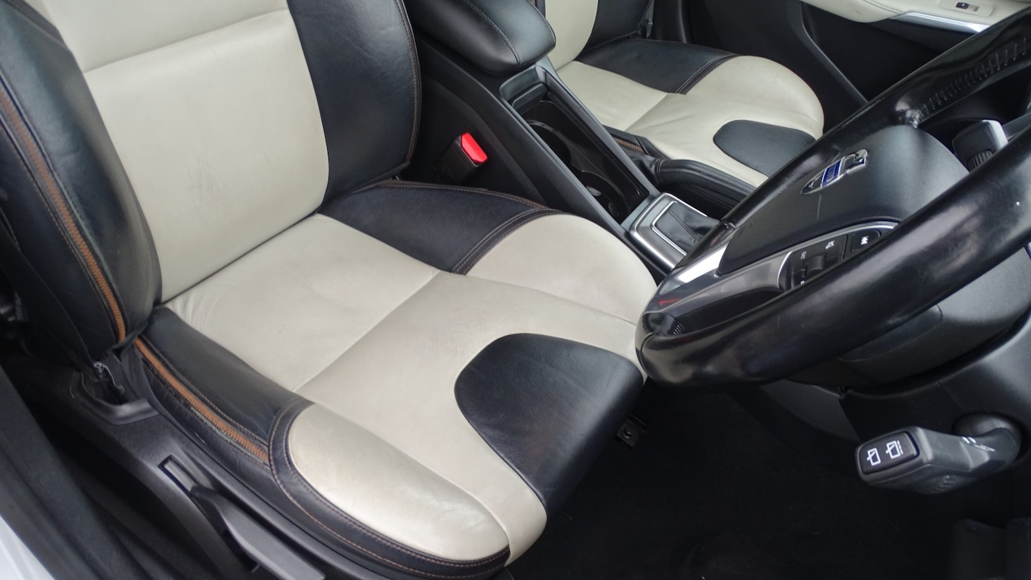 Used Volvo V40 Cross Country 2014 for sale - 76483001: Photo 20