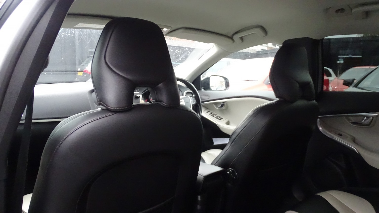 Used Volvo V40 Cross Country 2014 for sale - 76483001: Photo 27