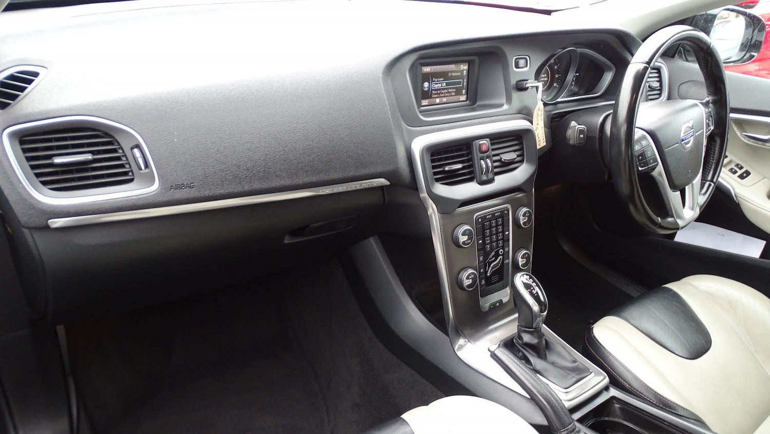 Used Volvo V40 Cross Country 2014 for sale - 76483001: Photo 31