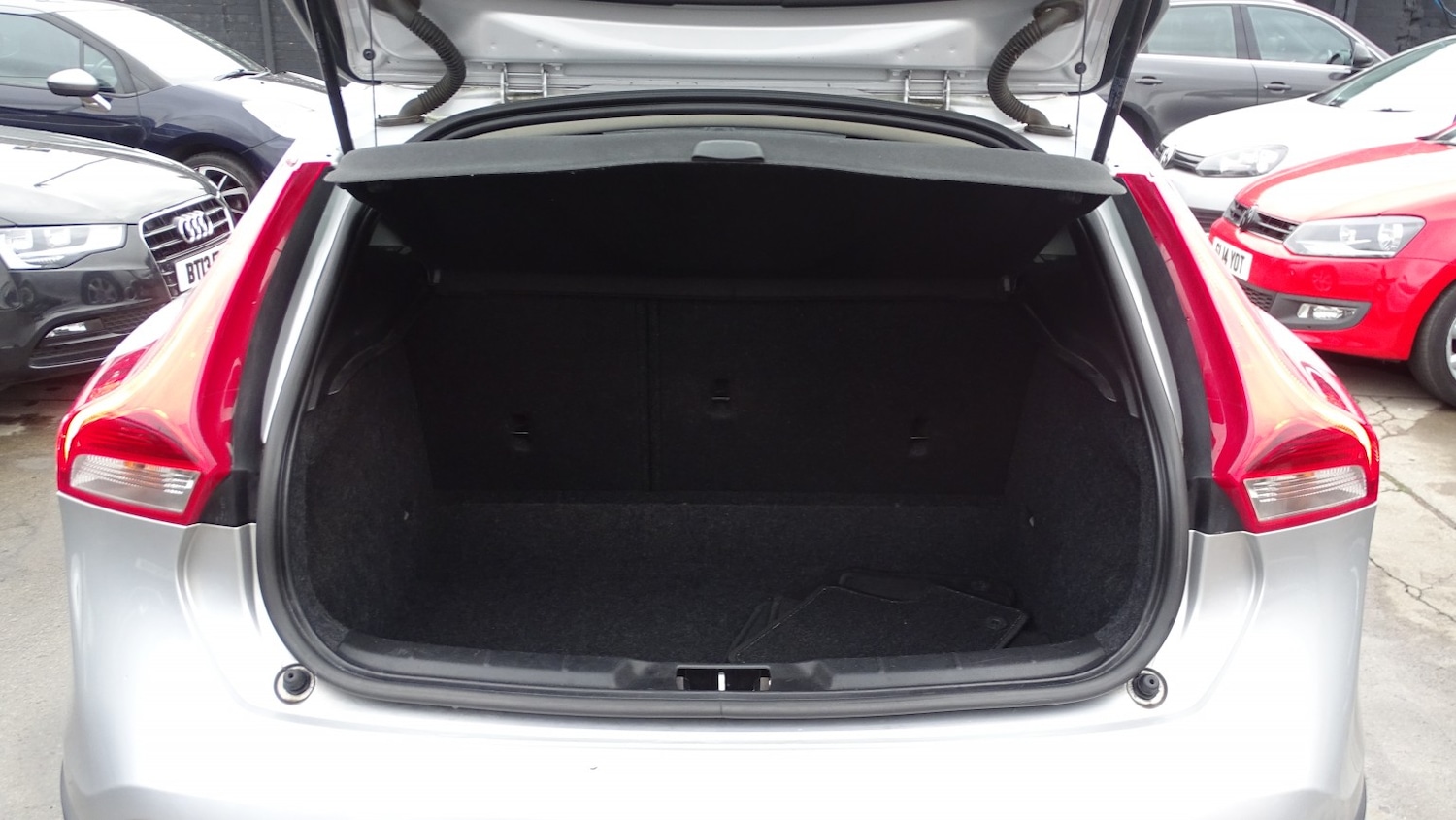 Used Volvo V40 Cross Country 2014 for sale - 76483001: Photo 47