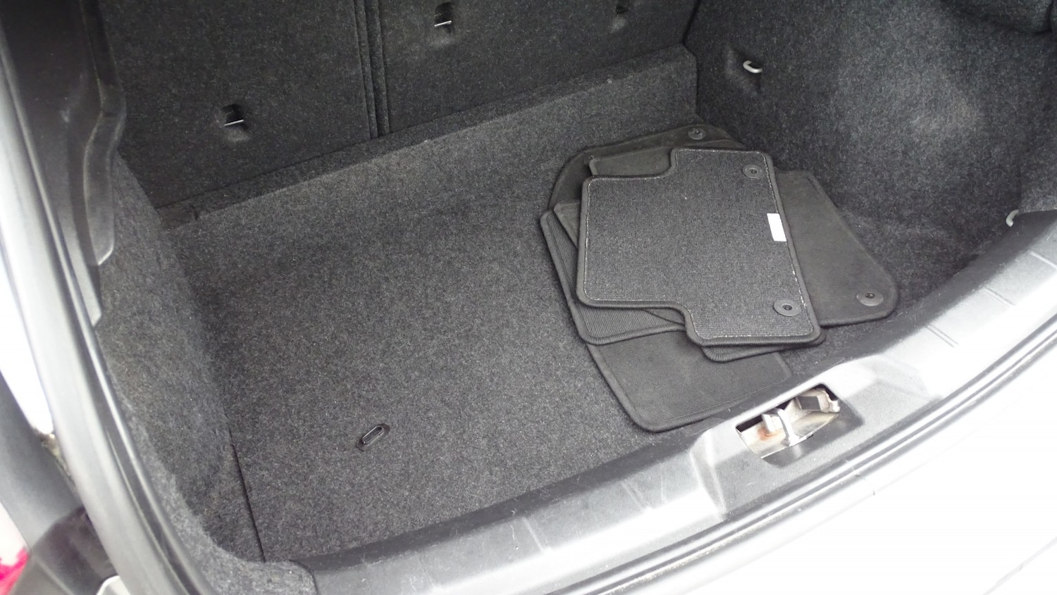 Used Volvo V40 Cross Country 2014 for sale - 76483001: Photo 48