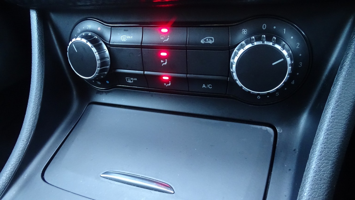 Used Mercedes-Benz A-Class 2014 for sale - 77014836: Photo 36