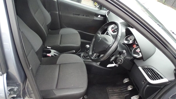 Used Peugeot 207 2011 for sale - 75349373: Photo 19