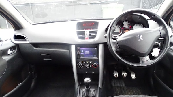 Used Peugeot 207 2011 for sale - 75349373: Photo 21