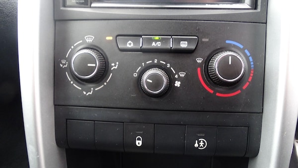 Used Peugeot 207 2011 for sale - 75349373: Photo 32
