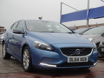Used Volvo V40 2015 for sale - 76268534: Photo 2
