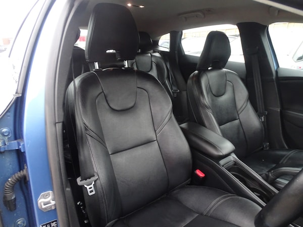 Used Volvo V40 2015 for sale - 76268534: Photo 30