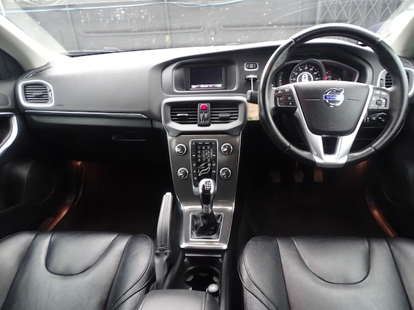 Used Volvo V40 2015 for sale - 76268534: Photo 34