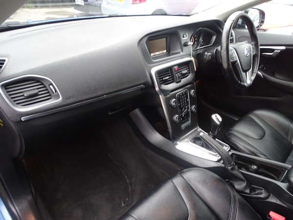 Used Volvo V40 2015 for sale - 76268534: Photo 36