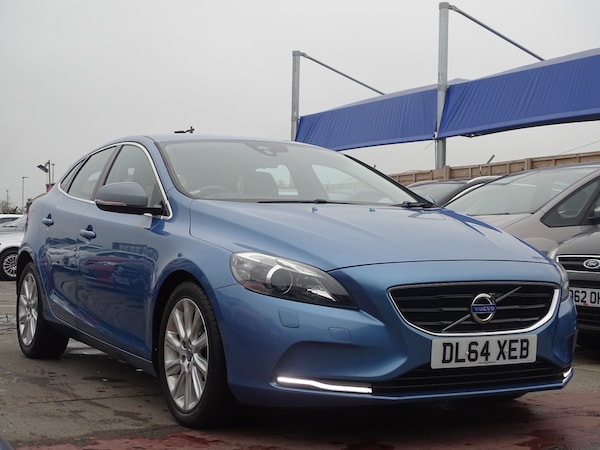 Used Volvo V40 2015 for sale - 76268534: Photo 4