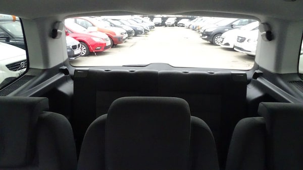 Used Volkswagen Touran 2012 for sale - 74757499: Photo 39