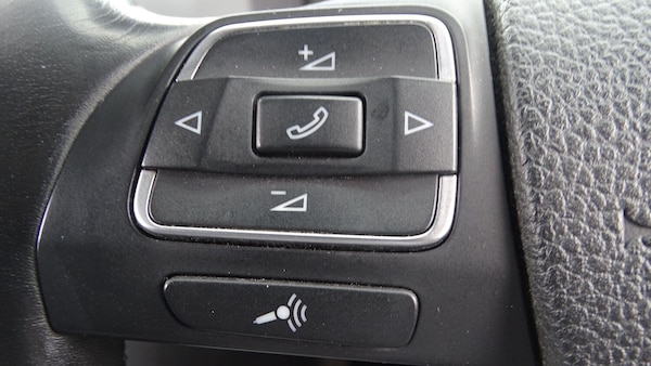 Used Volkswagen Touran 2012 for sale - 74757499: Photo 68