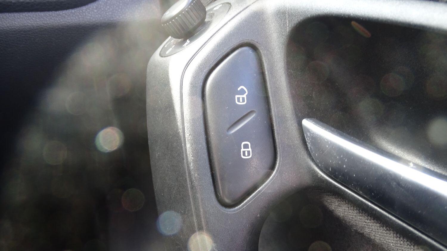 Used Volkswagen Polo 2014 for sale - 76023962: Photo 40