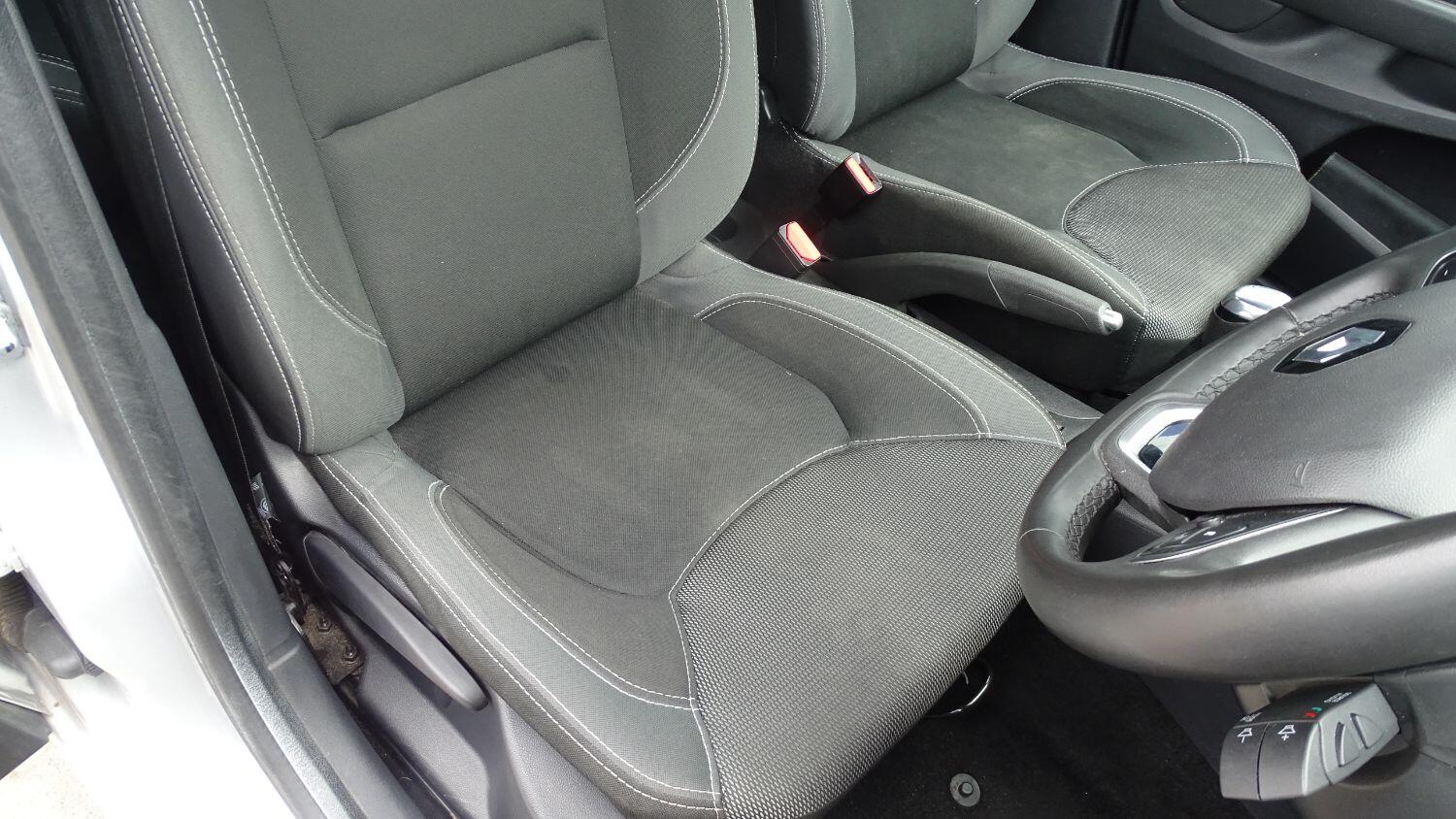 Used Renault Clio 2025 for sale - 77464827: Photo 24