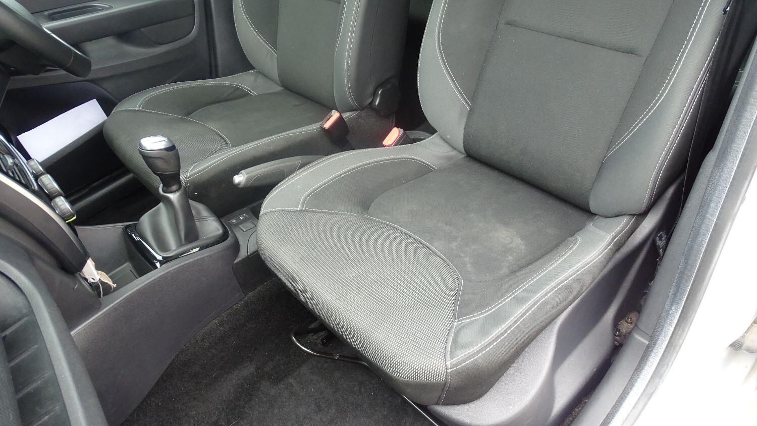 Used Renault Clio 2025 for sale - 77464827: Photo 33