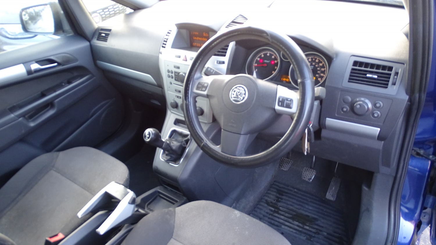 Used Vauxhall Zafira 2010 for sale - 77129572: Photo 16