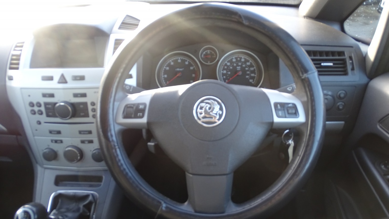 Used Vauxhall Zafira 2010 for sale - 77129572: Photo 28