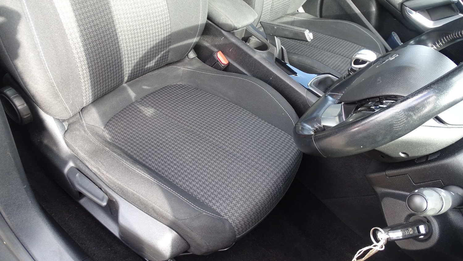 Used Peugeot 308 2017 for sale - 78084489: Photo 23