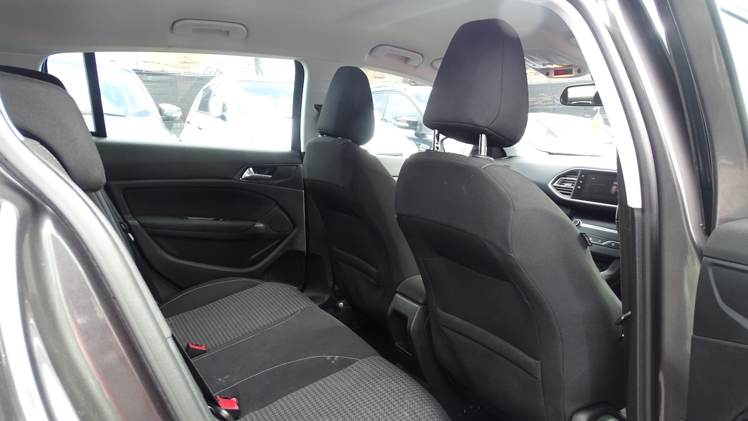 Used Peugeot 308 2017 for sale - 78084489: Photo 24