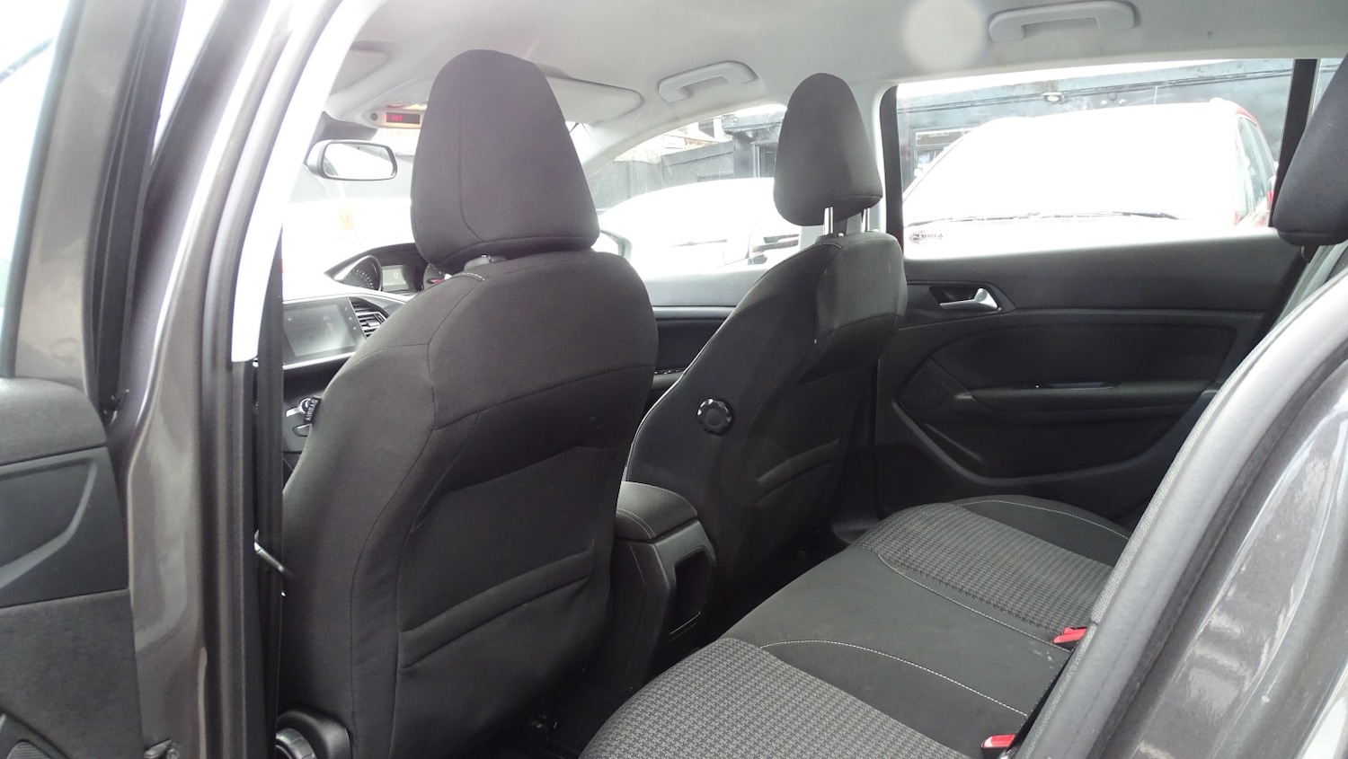 Used Peugeot 308 2017 for sale - 78084489: Photo 27