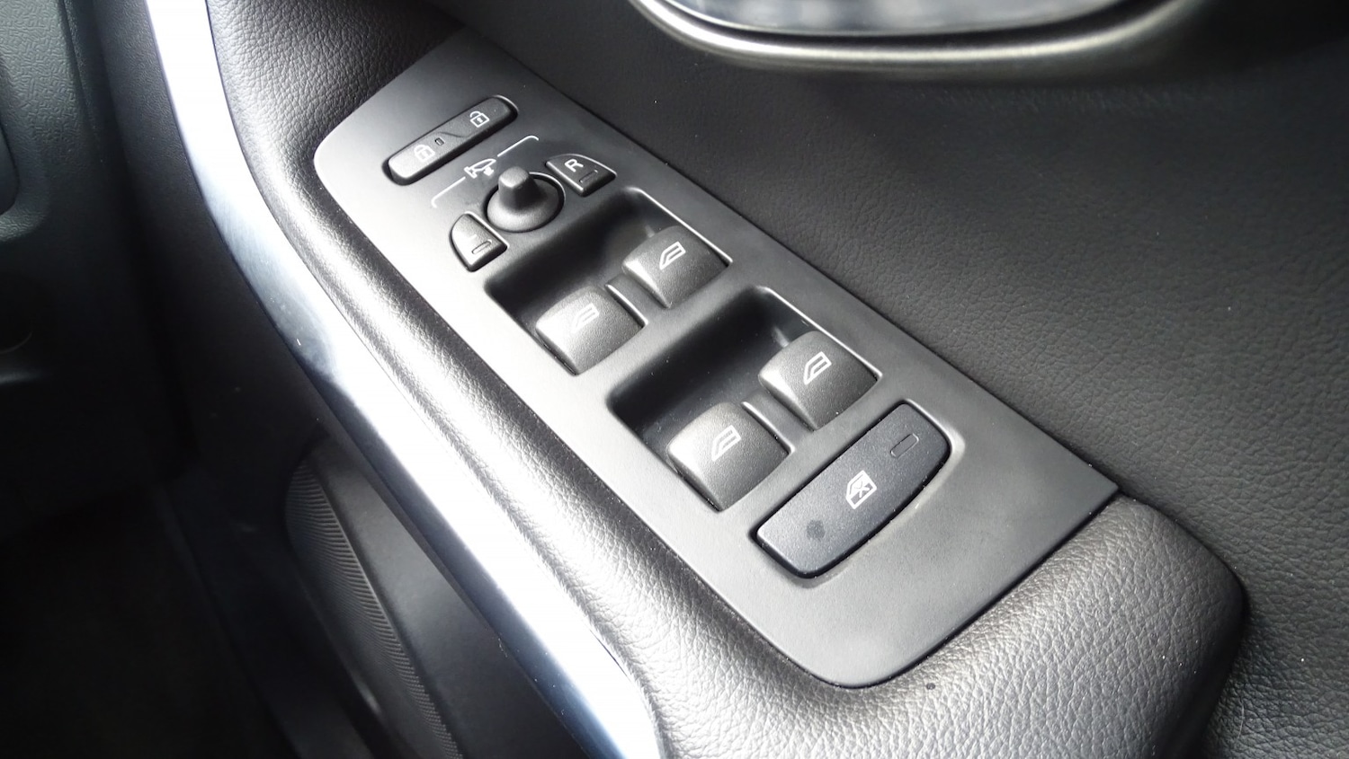 Used Volvo V40 2012 for sale - 77643747: Photo 33