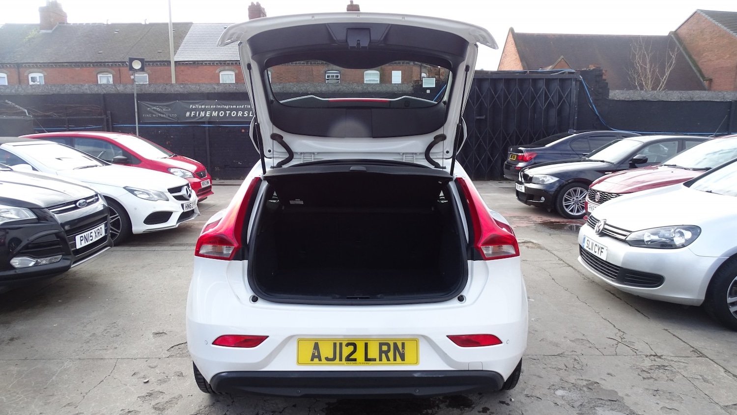 Used Volvo V40 2012 for sale - 77643747: Photo 45