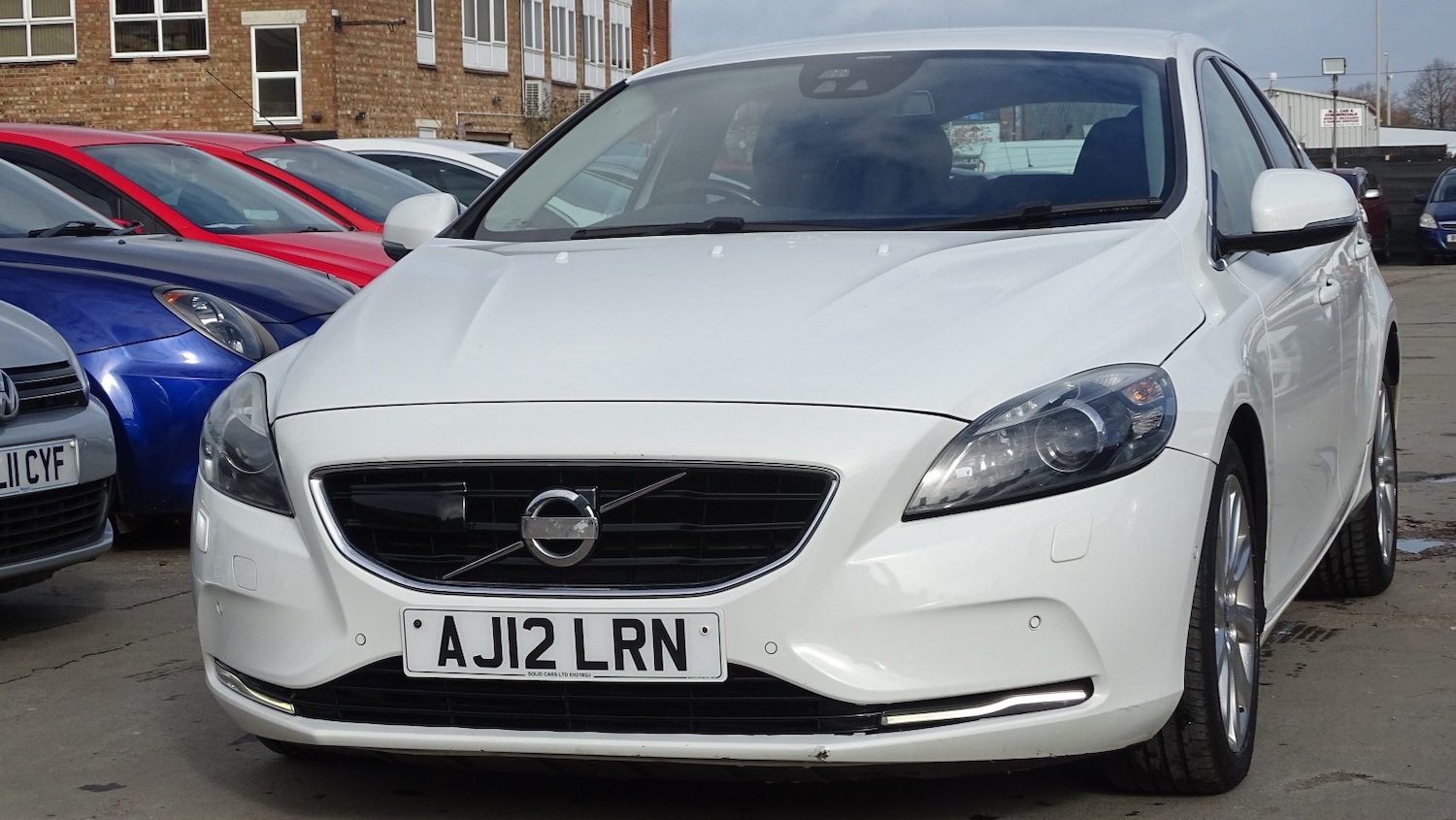 Used Volvo V40 2012 for sale - 77643747: Photo 8