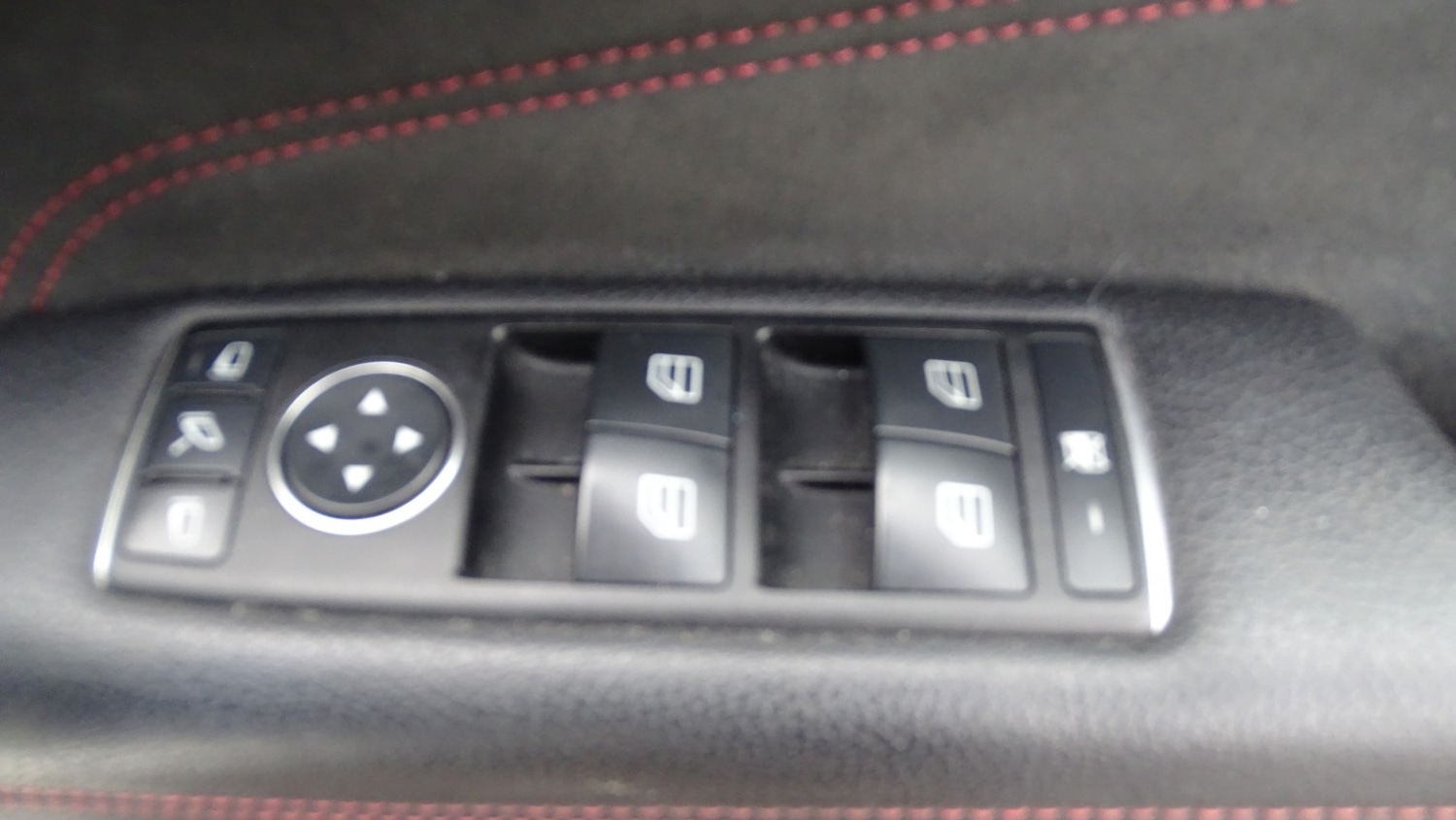 Used Mercedes-Benz E Class 2013 for sale - 77073071: Photo 25