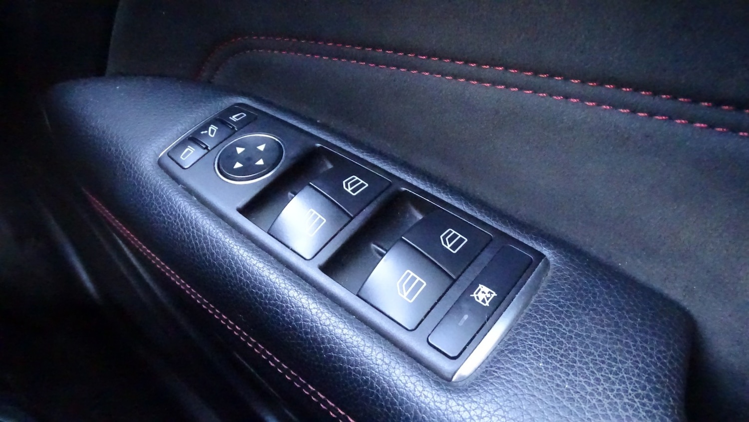 Used Mercedes-Benz E Class 2013 for sale - 77073071: Photo 38