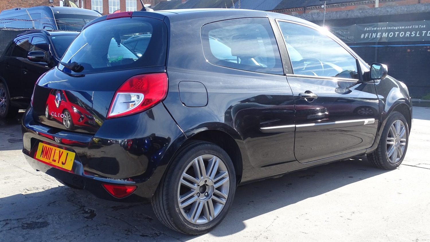 Used Renault Clio 2011 for sale - 77721332: Photo 13
