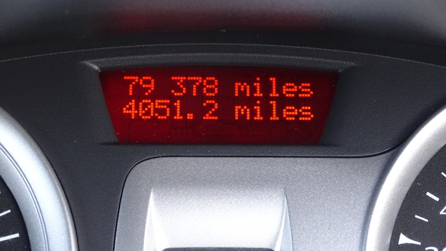 Used Renault Clio 2011 for sale - 77721332: Photo 30